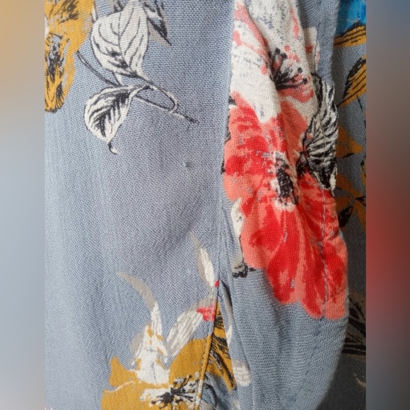 Maurices Blue Floral Ruffle Hem Halter Top Size L - Picture 8 of 11